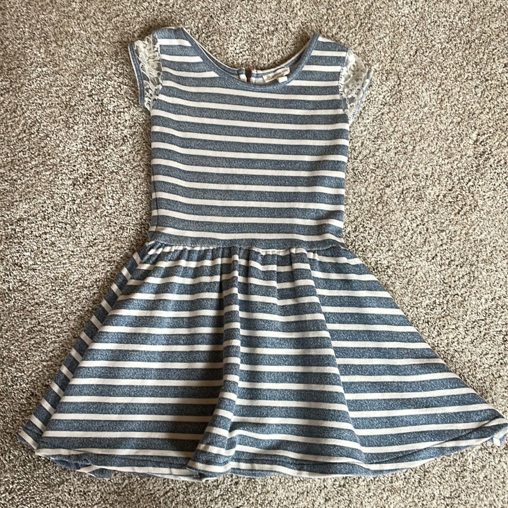 Girls medium 8-10 dress. Orange zipper back.